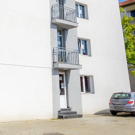 Apartament Cu O Camera Арад Экстерьер фото